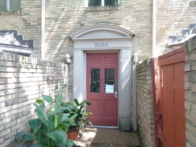 Foto del edificio - 2585 Marilee Ln