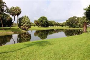 Foto del edificio - 565 Oaks Ln