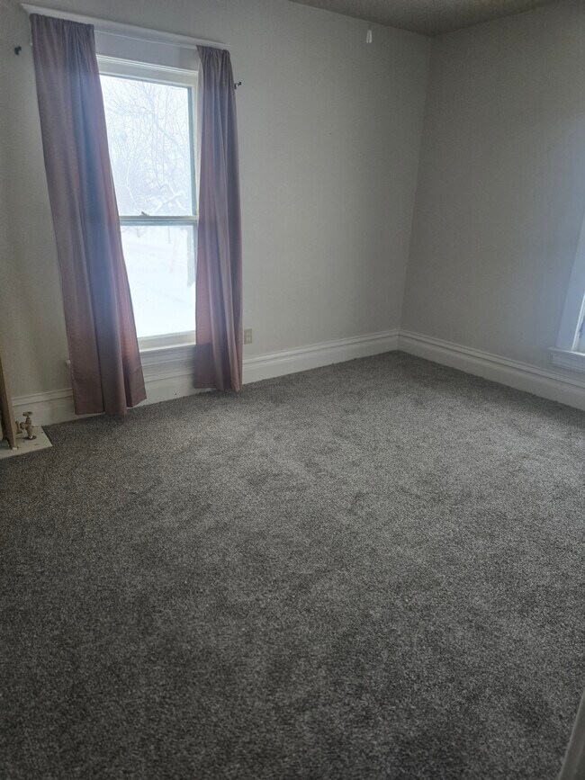 Foto del edificio - 708 E 4th St