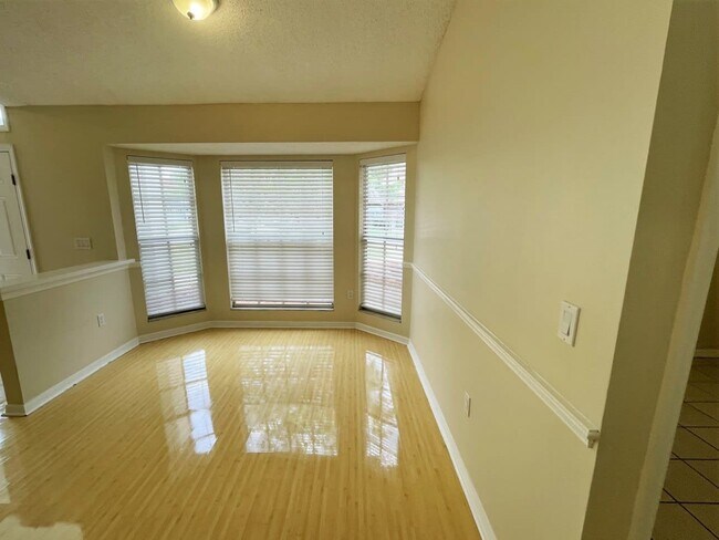 Foto del edificio - 5716 Forester Pine Ct