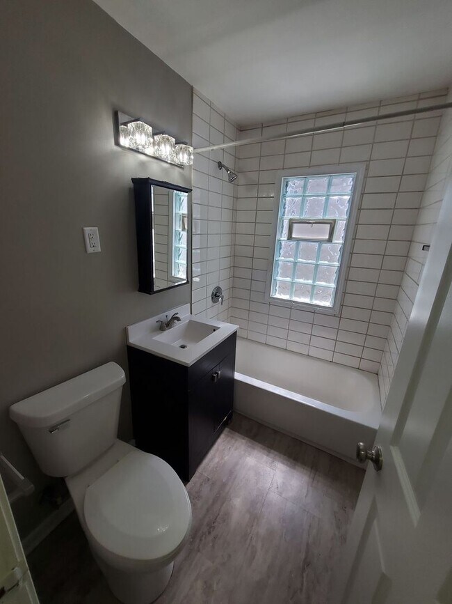 Foto del edificio - 3 bedroom single family!