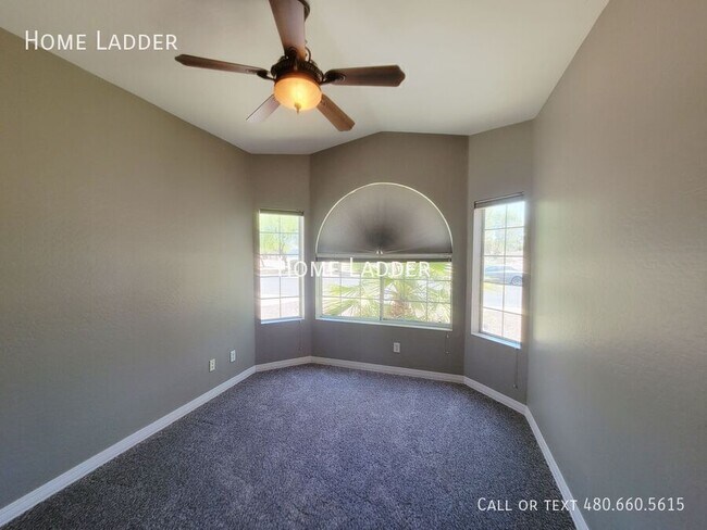 Building Photo - 9030 S 10th Dr