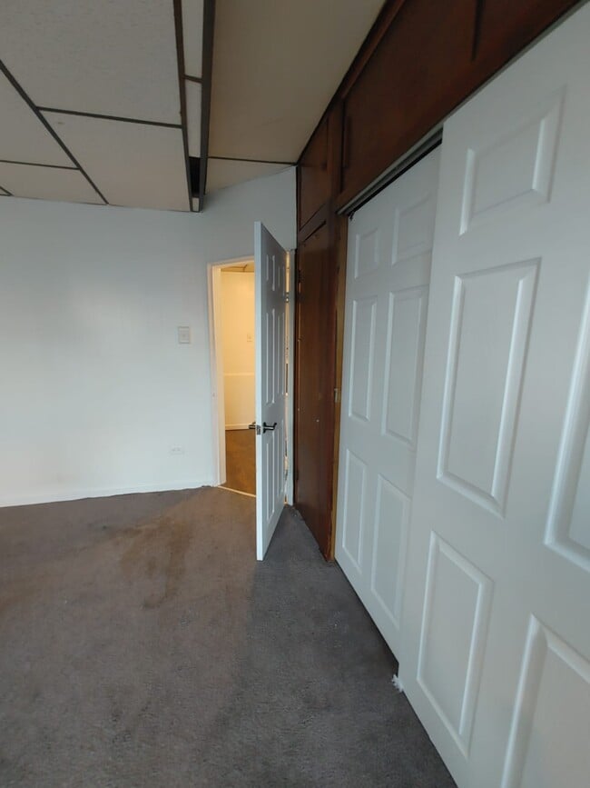 Building Photo - 210 N Avondale St