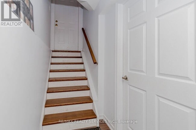 Building Photo - 339 Edenbrook Hill Dr