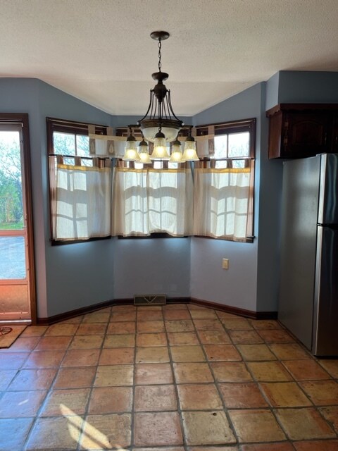 Foto del edificio - 25025 W 143rd St