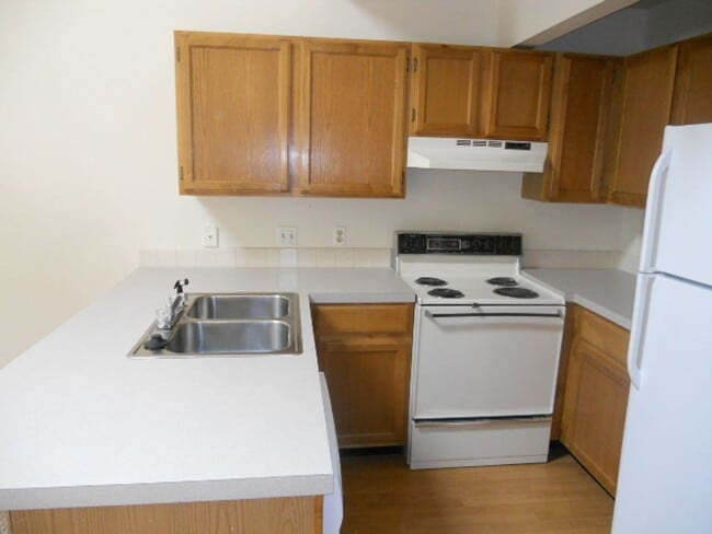 Building Photo - 3531 Windmill Dr