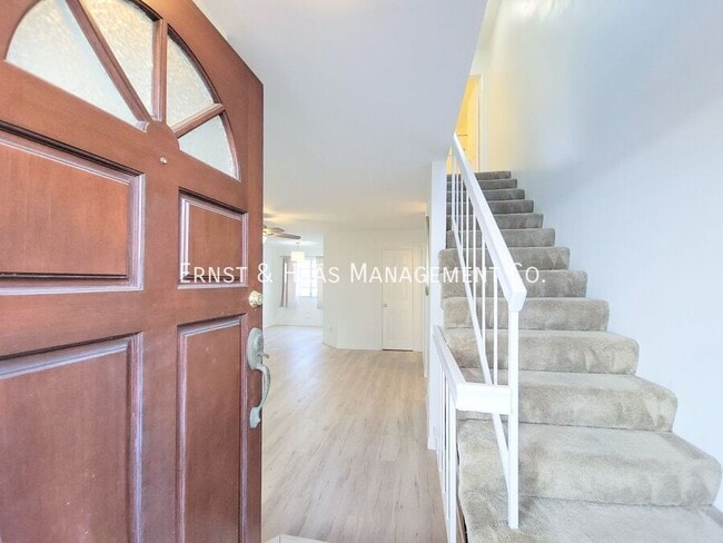 Photo - 111 W Spring St Apartment
