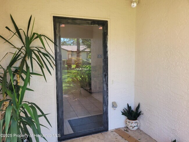 Building Photo - 7559 Heather Walk Dr