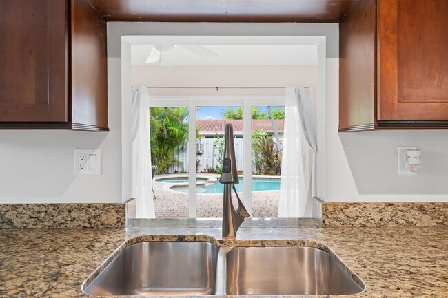 Foto del edificio - 313 SE 4th Terrace