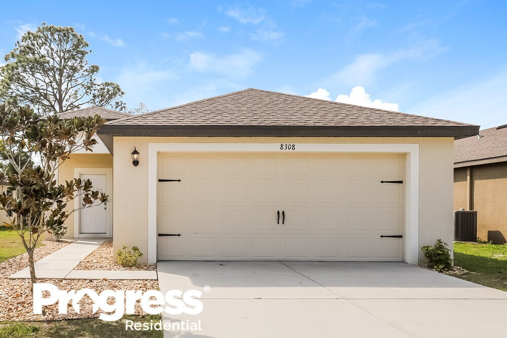 8308 Silverbell Loop, Brooksville, FL 34613 House Rental in