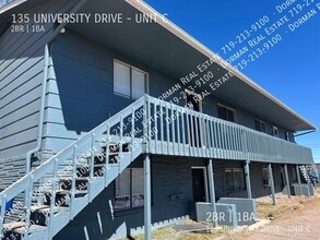 Building Photo - 135 University Dr