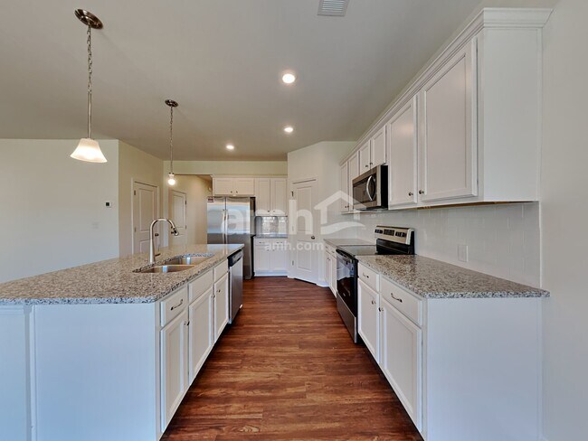 Foto del edificio - 114 Twin River Dr