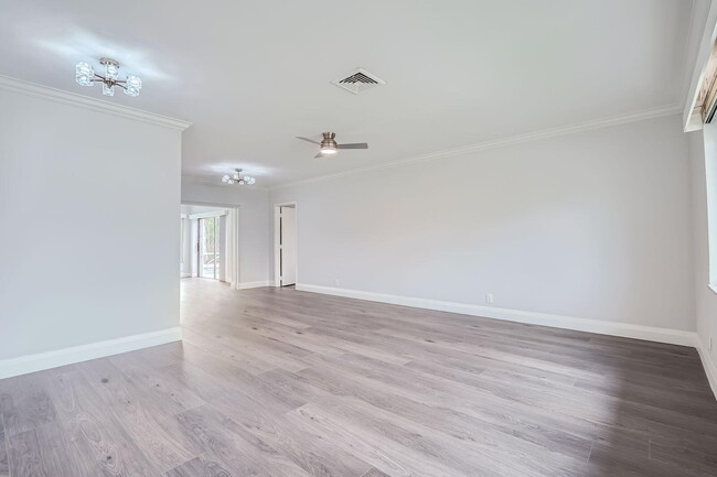 Foto del edificio - 104 St Cloud Ln