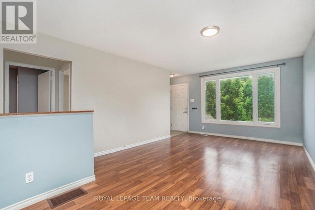 Building Photo - 628 Hochelaga St