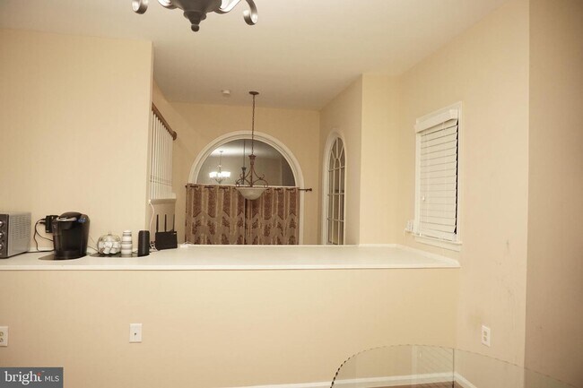 Building Photo - 8020 Hilliard Dr