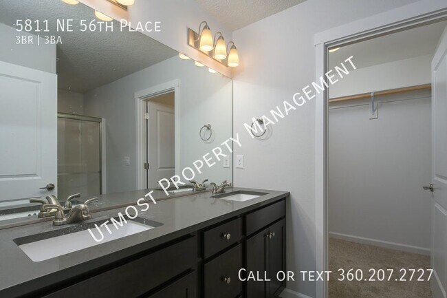 Building Photo - New 3BD Town home -  Near Vancouver Mall