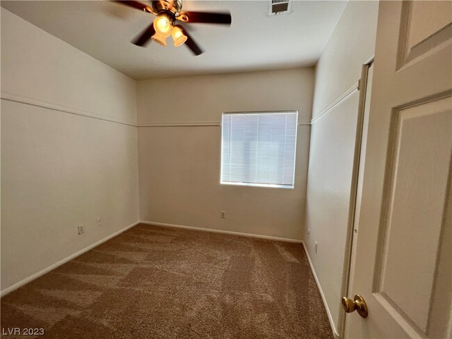Building Photo - 5150 Riverside Run Ct
