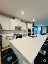 Building Photo - 4534 Briarhaven Dr