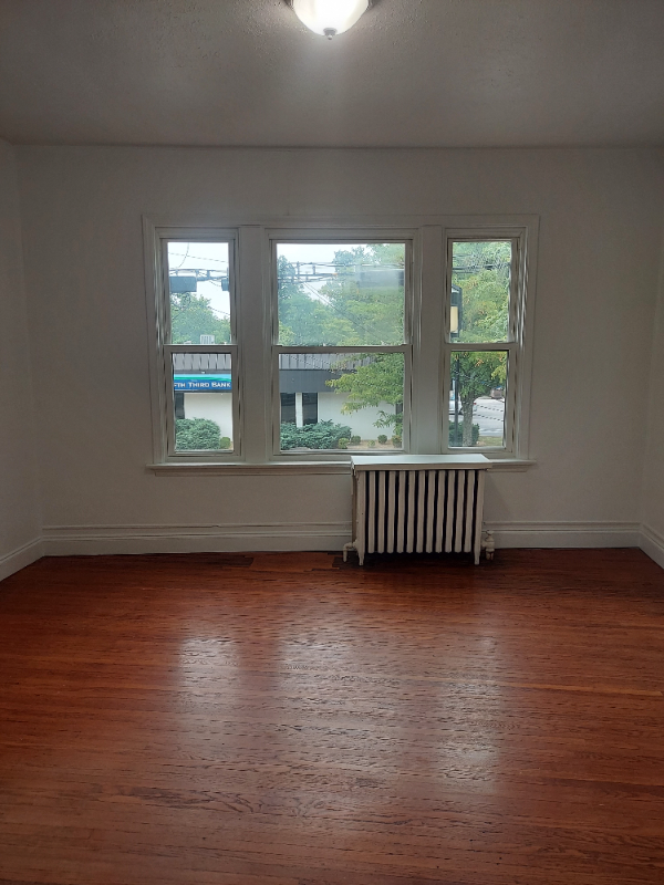 Building Photo - 2065 Beechmont Ave