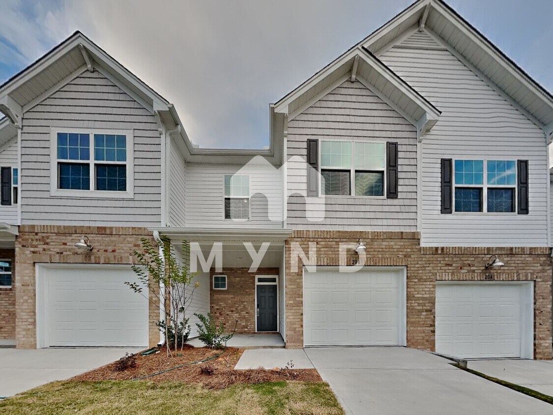 208 Red Tail Way Townhome Rentals in Taylors SC