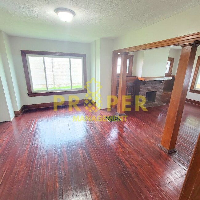 Building Photo - 4 bedrooms 1 bathrooms house for rent