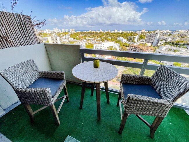 Foto del edificio - 1500 Bay Rd
