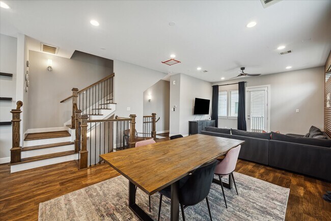 Foto del edificio - 1412 Cleburne St
