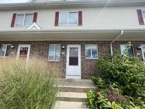 Building Photo - 366 Carriage Ln SW