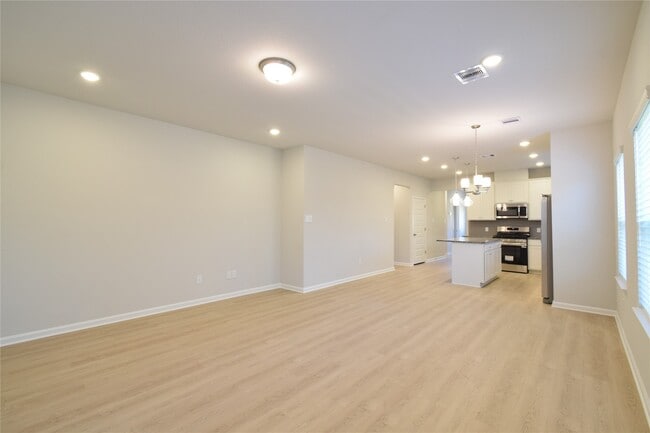 Building Photo - 12596 Canyon Falls Boulevard