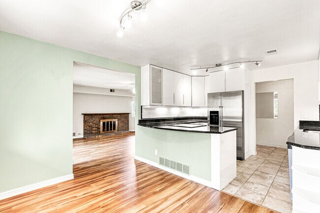 Foto del edificio - Remodeled 2B/2B East Boulder Apartment w/ ...
