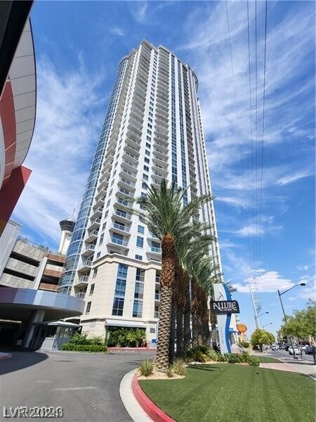 Primary Photo - 200 W Sahara Ave