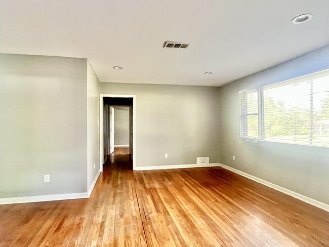 Building Photo - 4345 Bea Dr