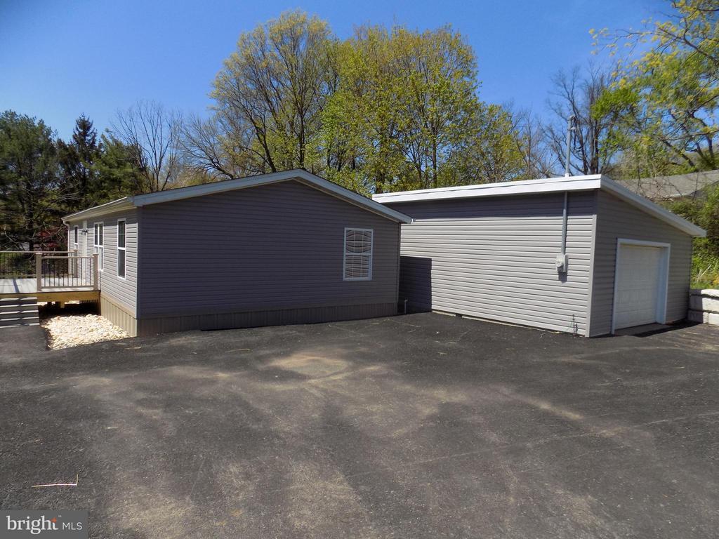 Primary Photo - 2940 Allentown Rd