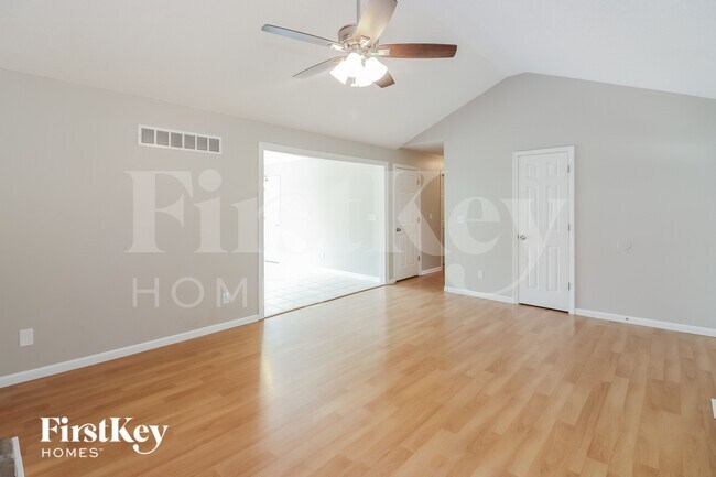 Foto del edificio - 909 Minnie Ave