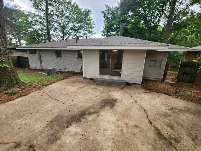 Building Photo - 84 Belmont Dr