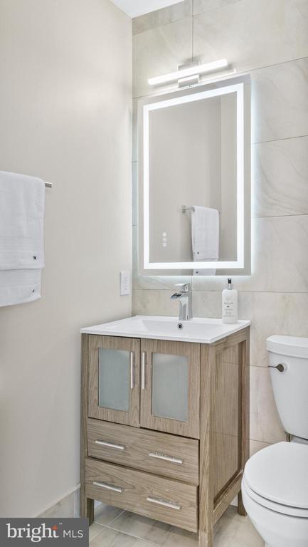 Foto del edificio - 8428 Bells Ridge Terrace