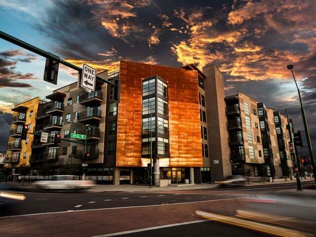 Foto del edificio - iLuminate Urban Apartment Homes