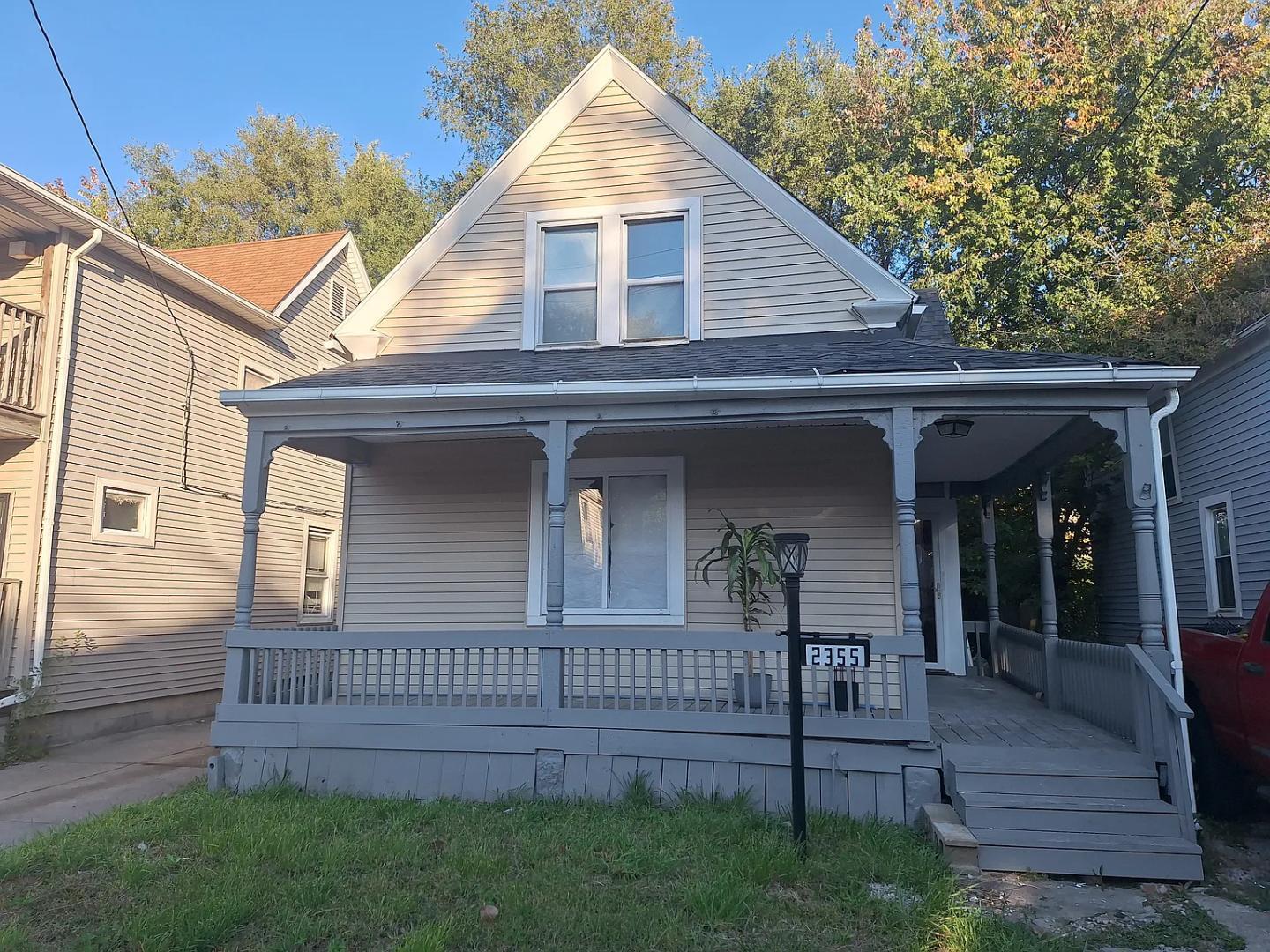 2355 E 86th St Cleveland, OH 44106 – photo 1