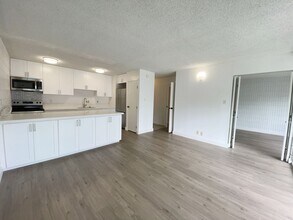 Building Photo - 827 Kinau St