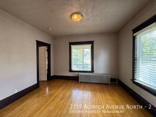 Foto del edificio - 2719 N Aldrich Ave