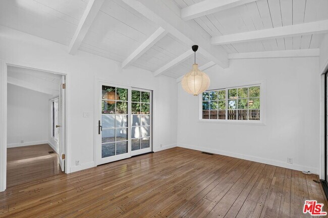 Foto del edificio - 10421 Hebron Ln