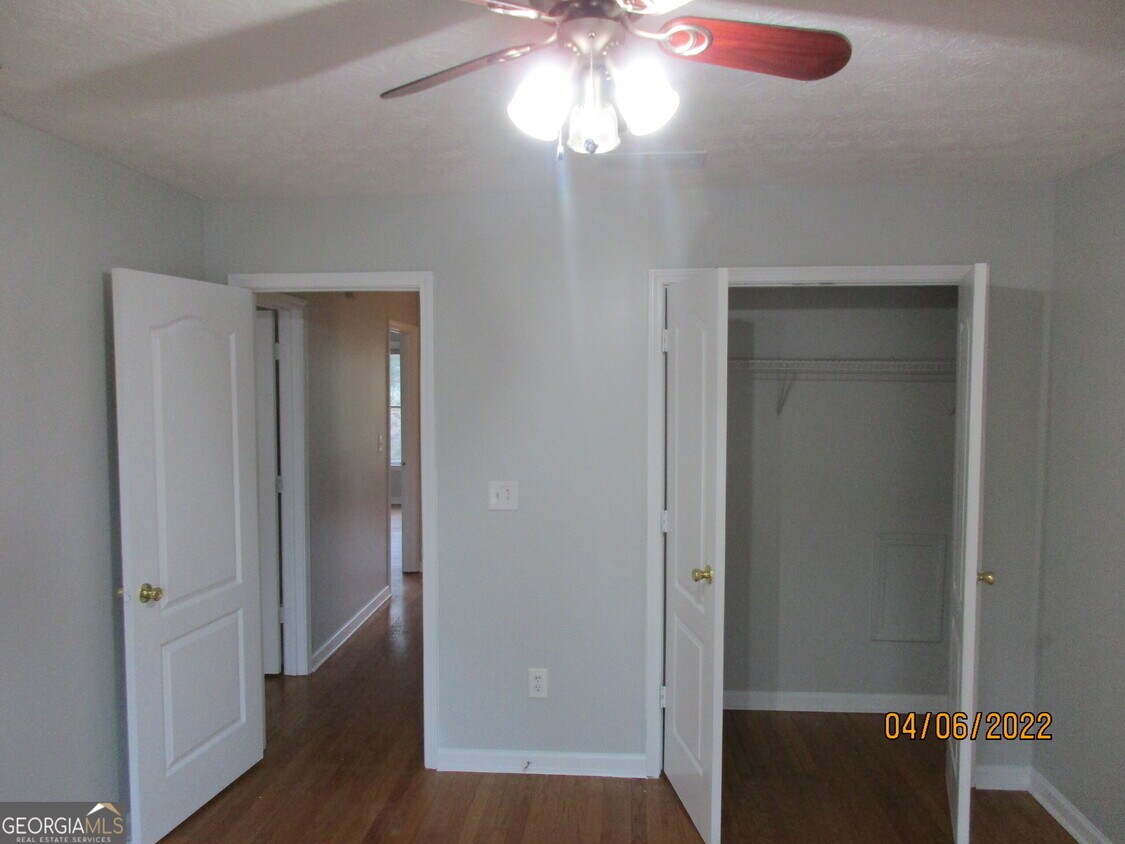 Building Photo - 1160 Denison Dr