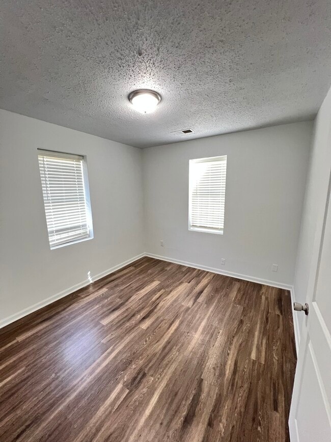 Building Photo - Nice Home For Rent