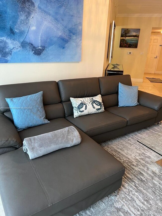 Foto del edificio - 16699 Collins Ave