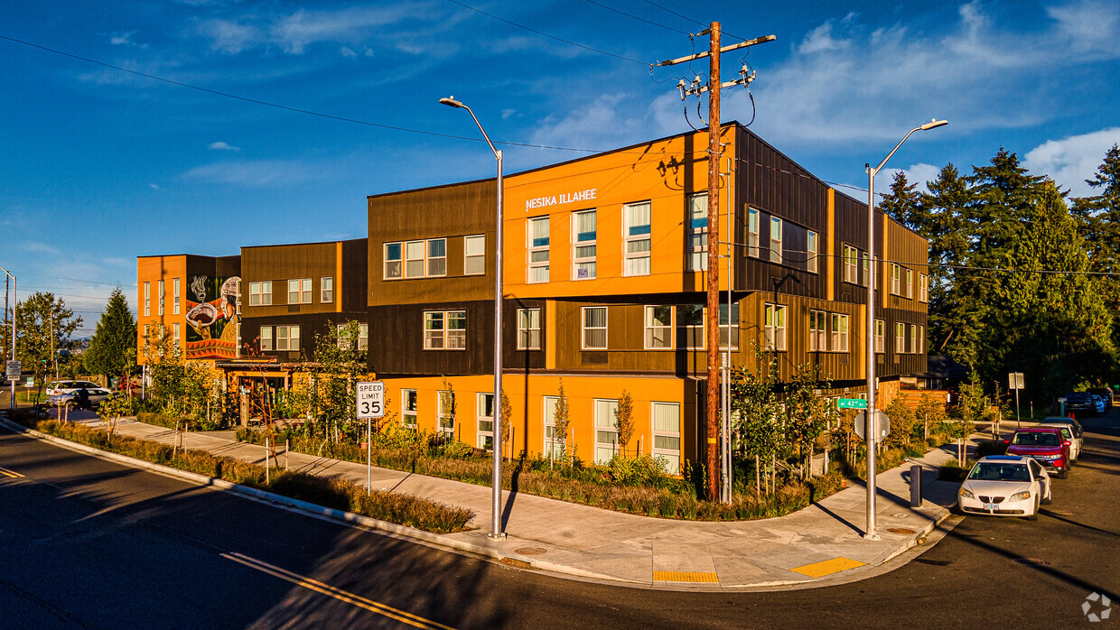 Primary Photo - Nesika Illahee Apartments