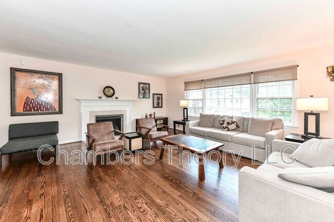 Foto del edificio - 6315 Mori St