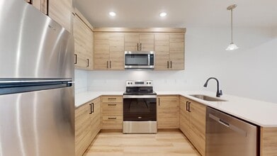 Building Photo - 1126 W 250 S