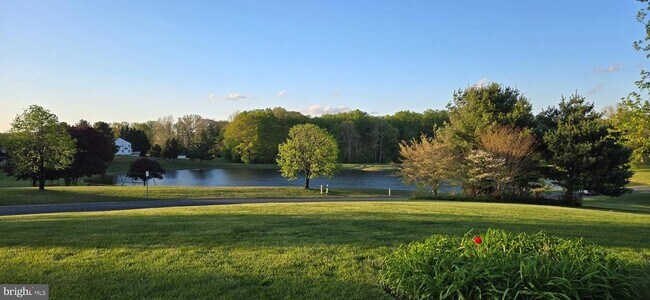 Foto del edificio - 2713 Wesleyan Dr