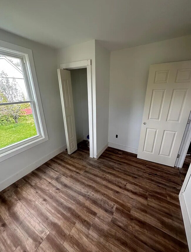 Building Photo - 58 N Auten Ave