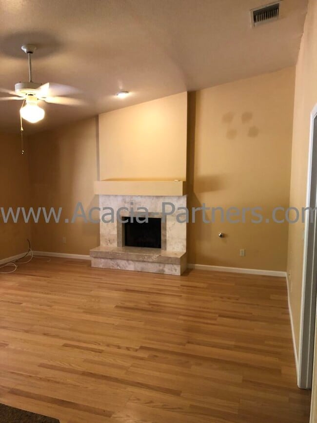 Building Photo - Four Bedroom Home in Ventana Shadows